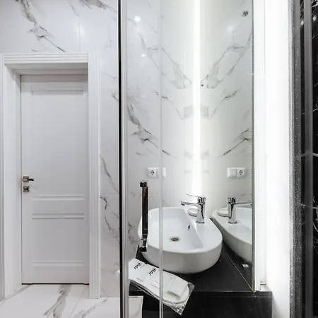 Luxury Apartments “Dream City” Ужгород Экстерьер фото